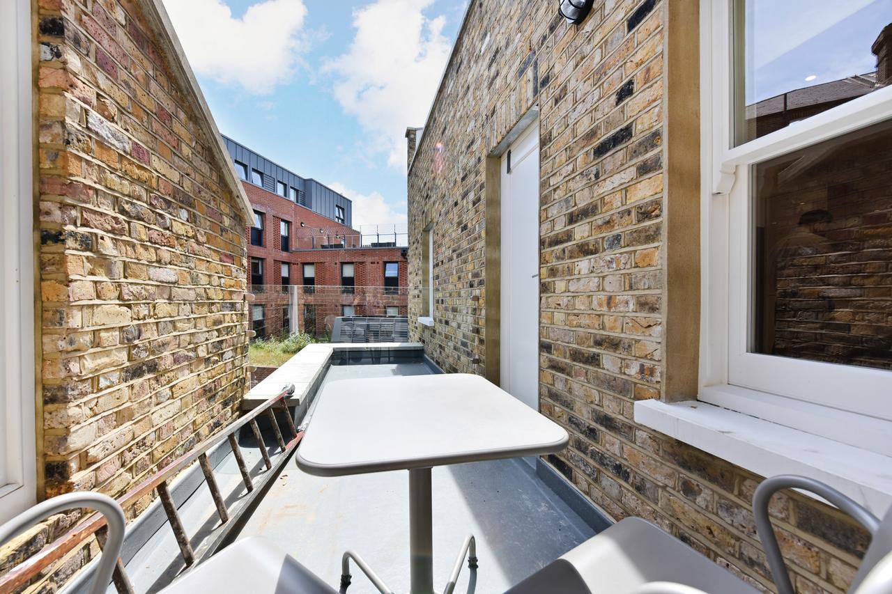 Brand New Herne Hill Apartment London